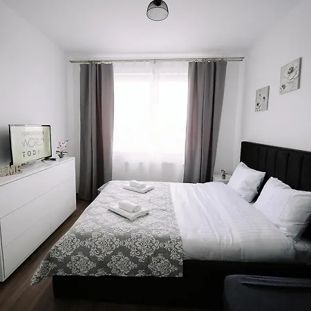 Ania - Mall Coresi Braşov