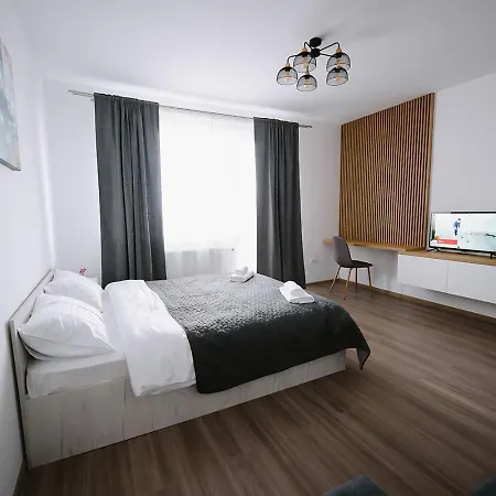 Ania - Mall Coresi Apartament Brașov